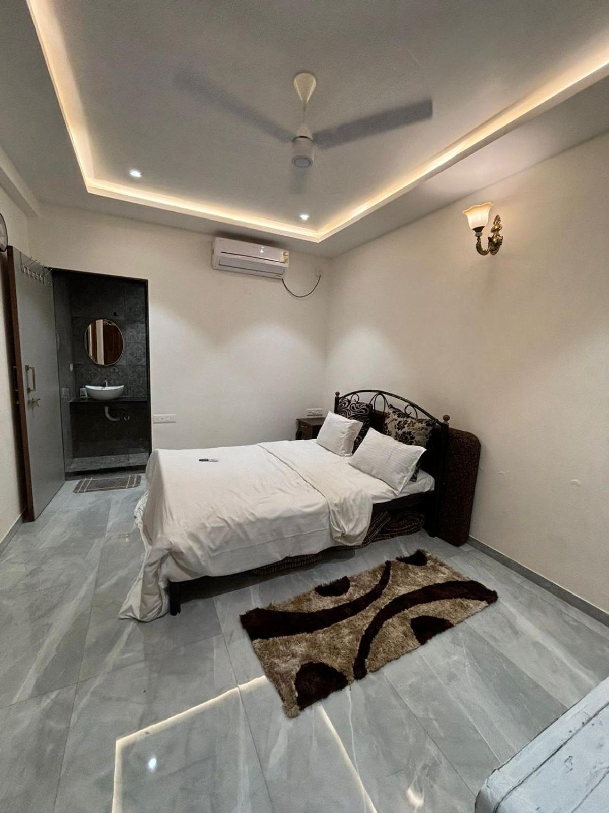로나발라 Ll Golden Leaf Ll 3Bhk Ll Ac Ll 빌라 외부 사진